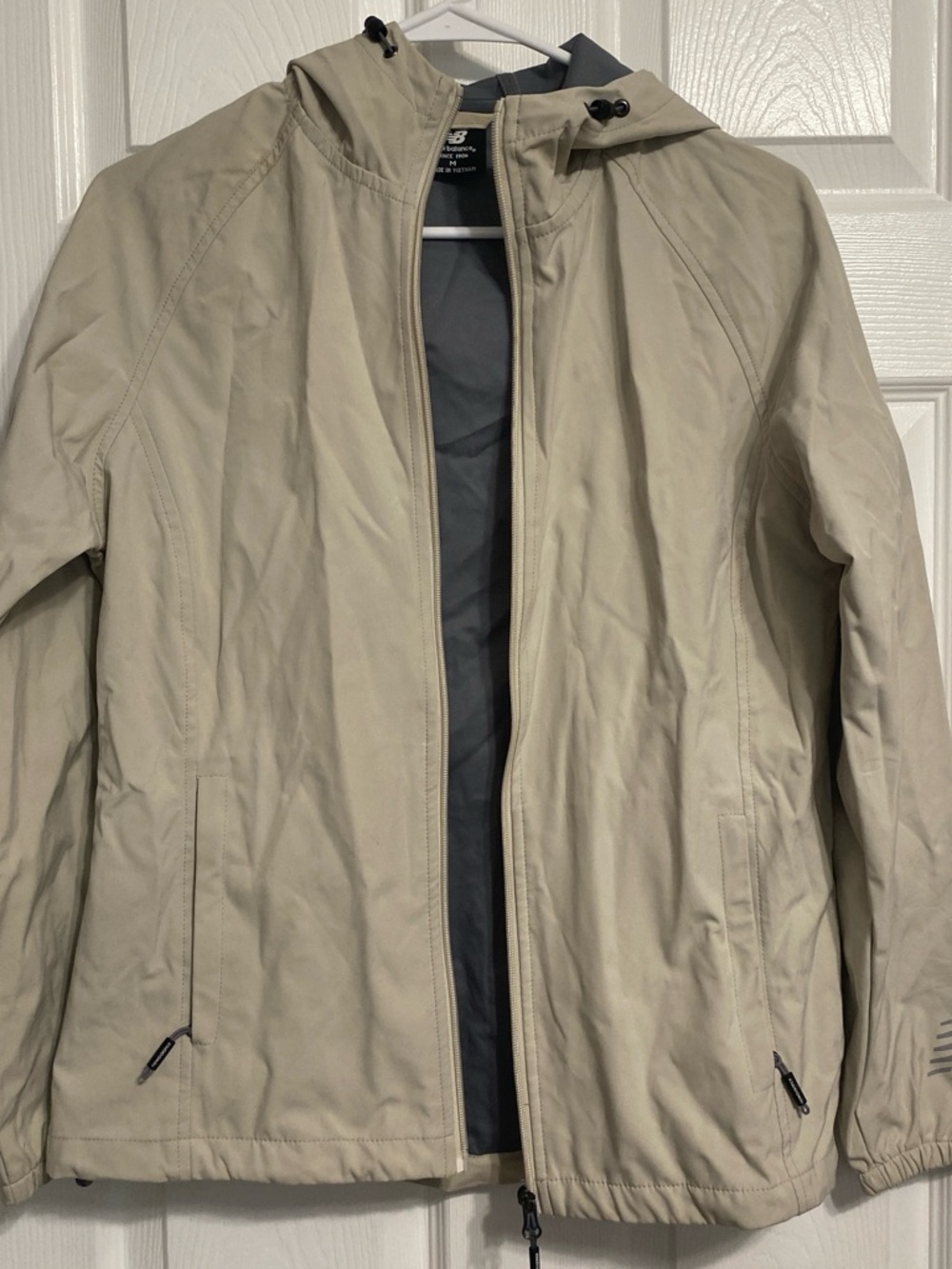 New Balance Men's Lightweight Hooded Jacket - Beige